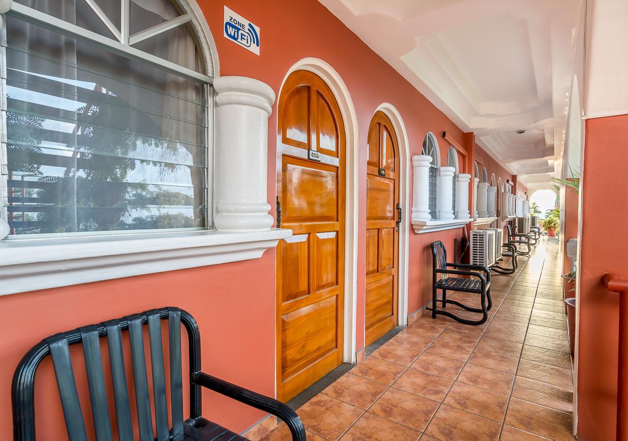 Hotel Le Priss Мануэль-Антонио Экстерьер фото